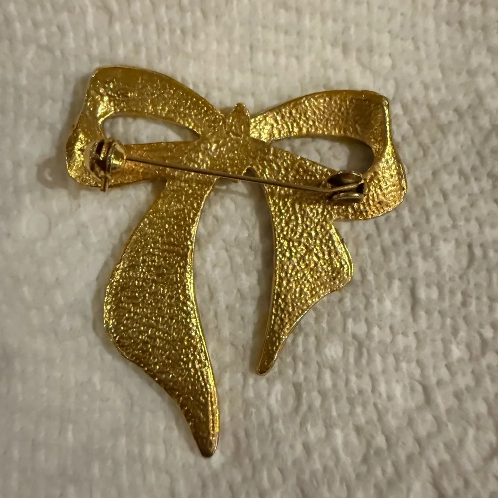 Vintage Brooch Avant Garde Bow Enamel Gold & Black - Picture 3 of 4
